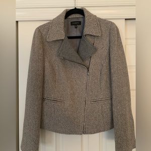 Beautiful wool blend jacket with full zipper